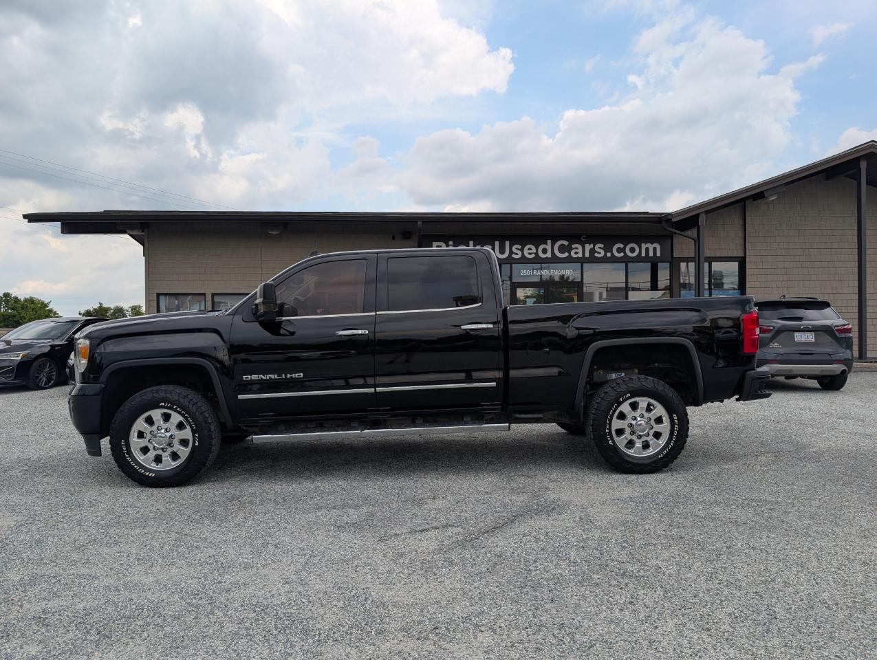 GMC Sierra 2500HD Denali Crew Cab 4WD 2015