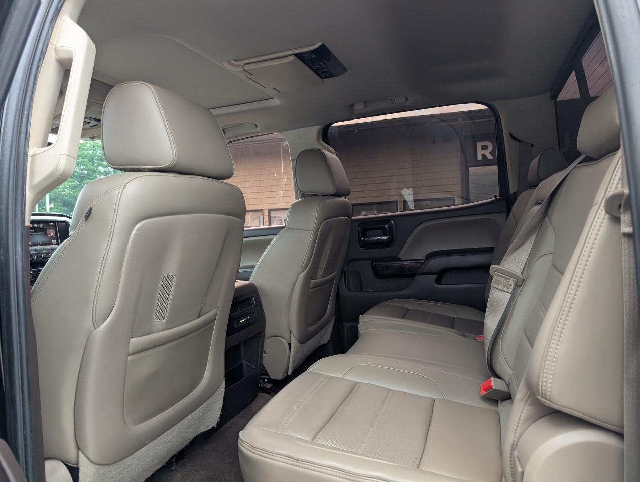 GMC Sierra 2500HD Denali Crew Cab 4WD 2015