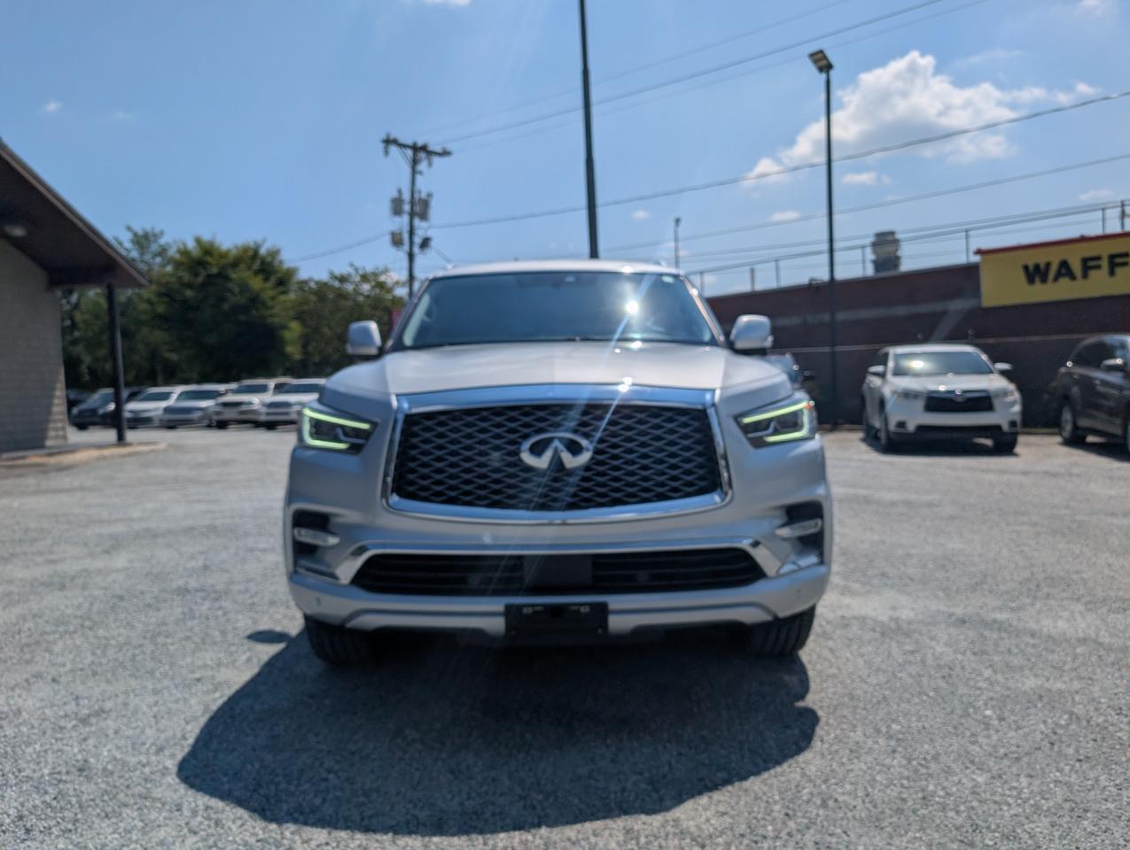 Infiniti QX80 LUXE 2019