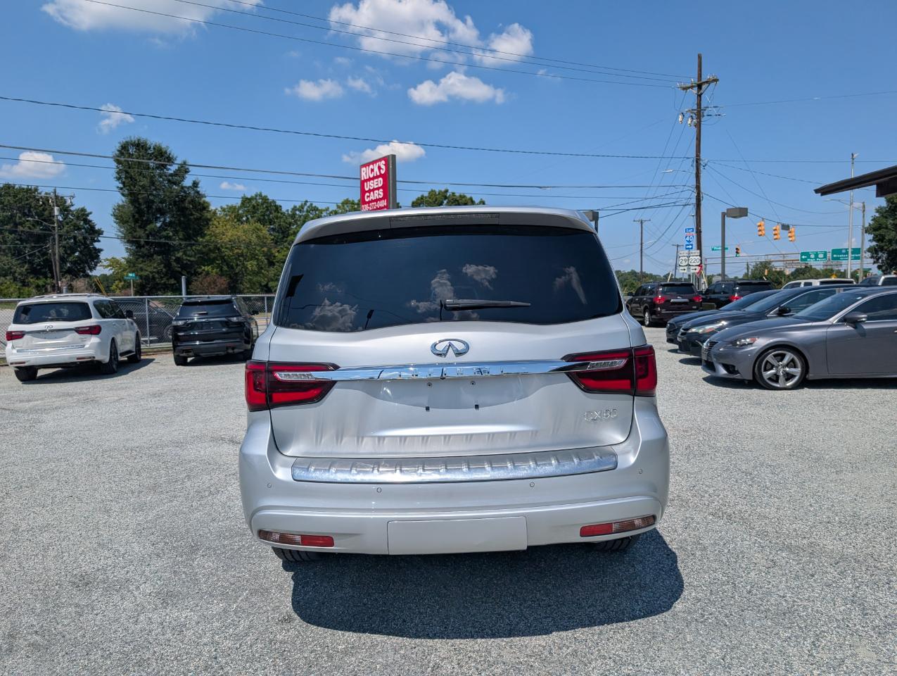 Infiniti QX80 LUXE 2019