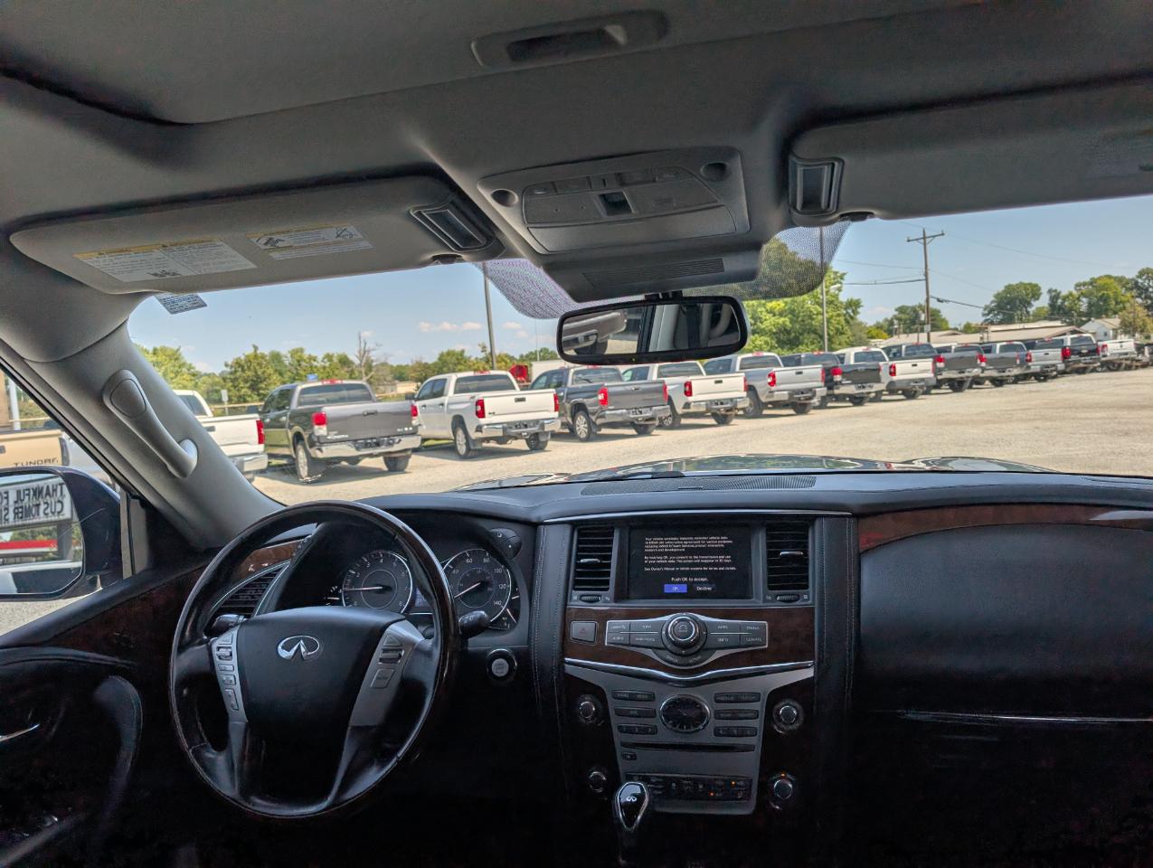 Infiniti QX80 LUXE 2019