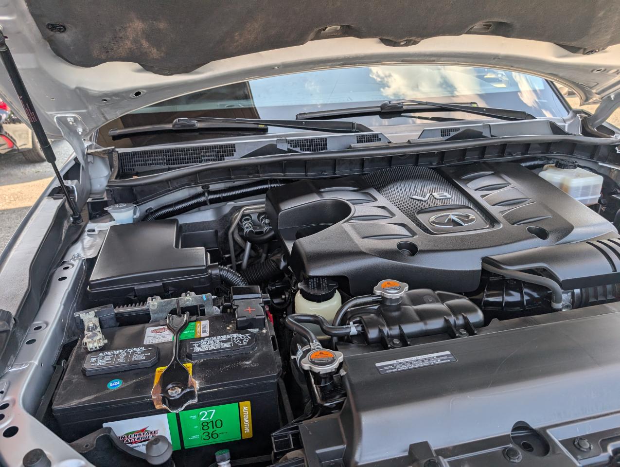 Infiniti QX80 LUXE 2019