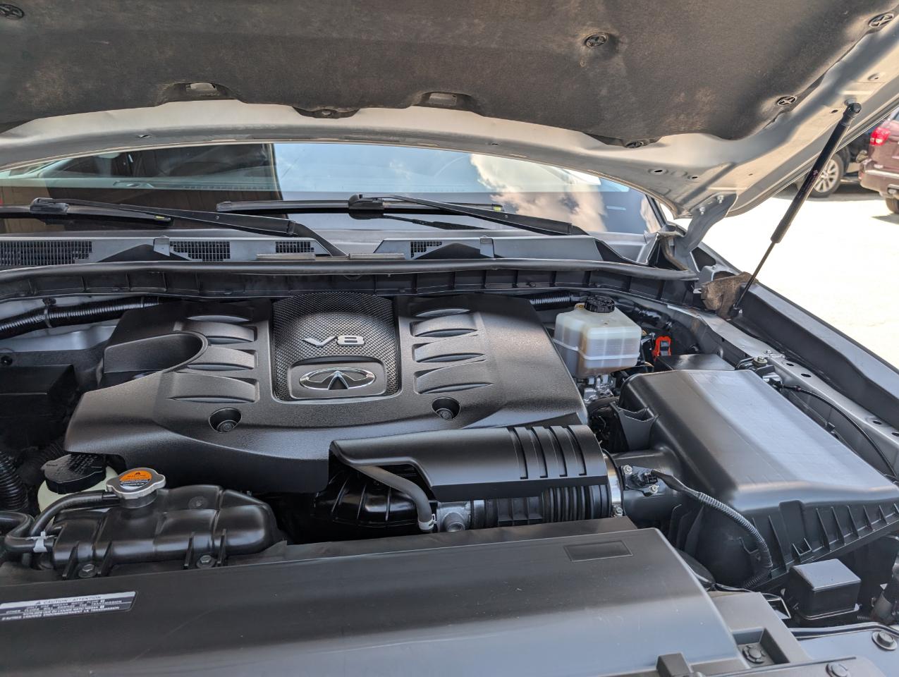 Infiniti QX80 LUXE 2019