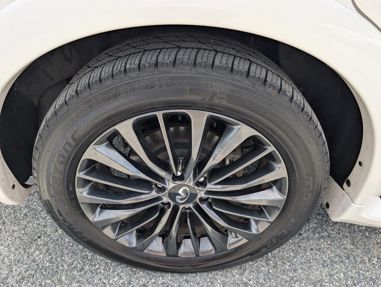 Infiniti QX80 LUXE 2020