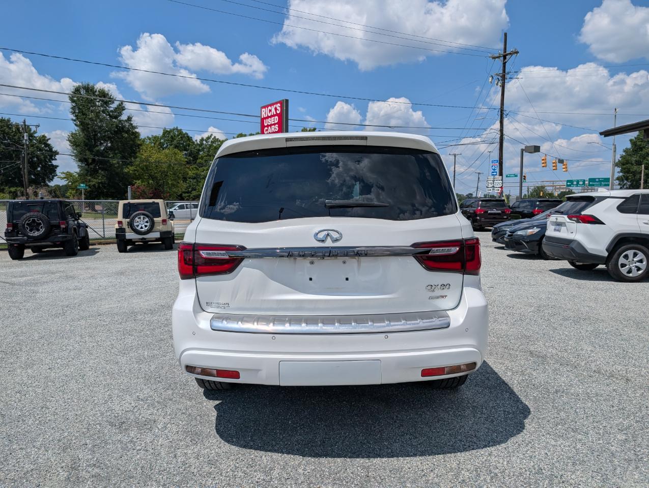 Infiniti QX80 LUXE 2020