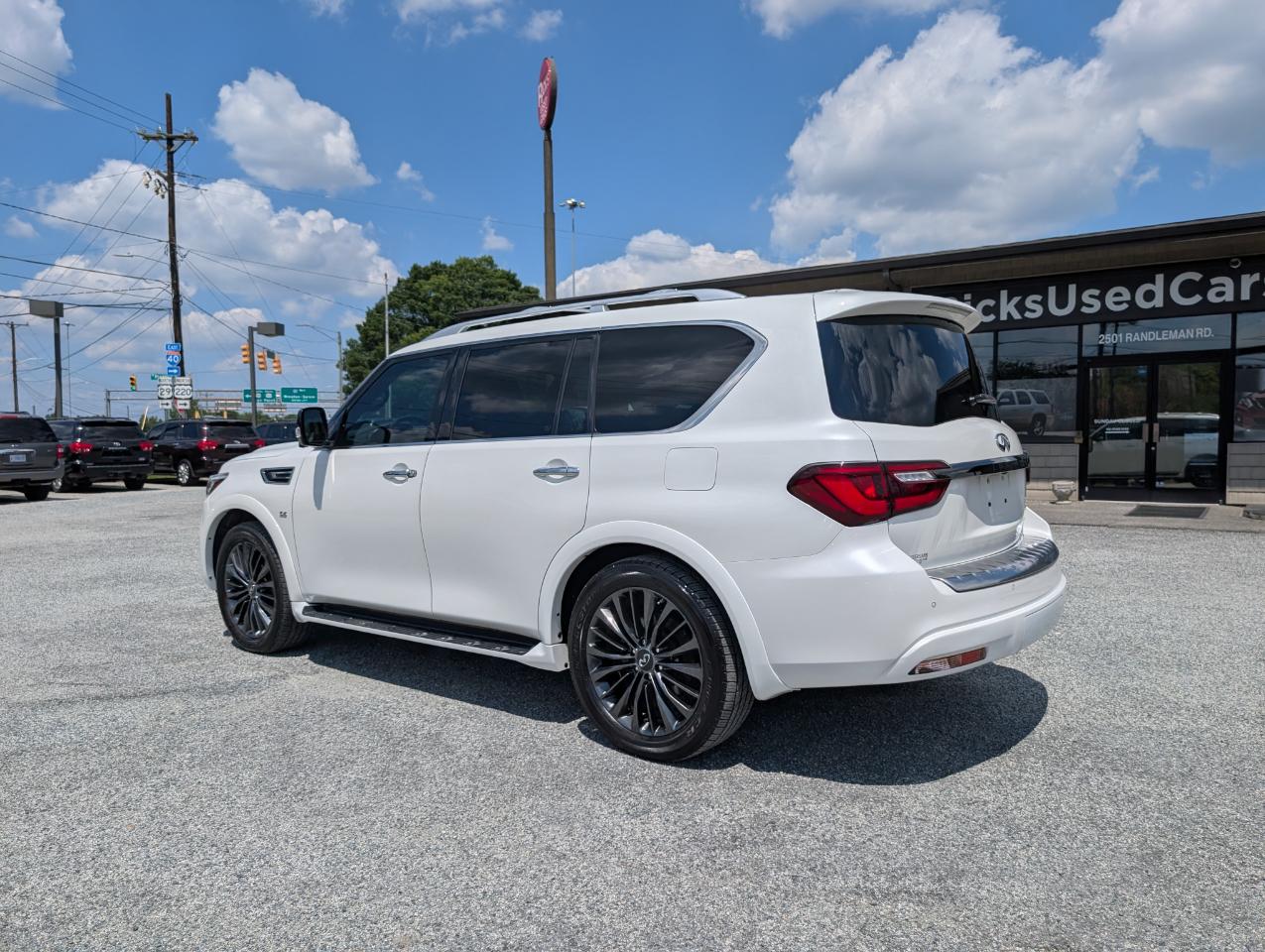 Infiniti QX80 LUXE 2020
