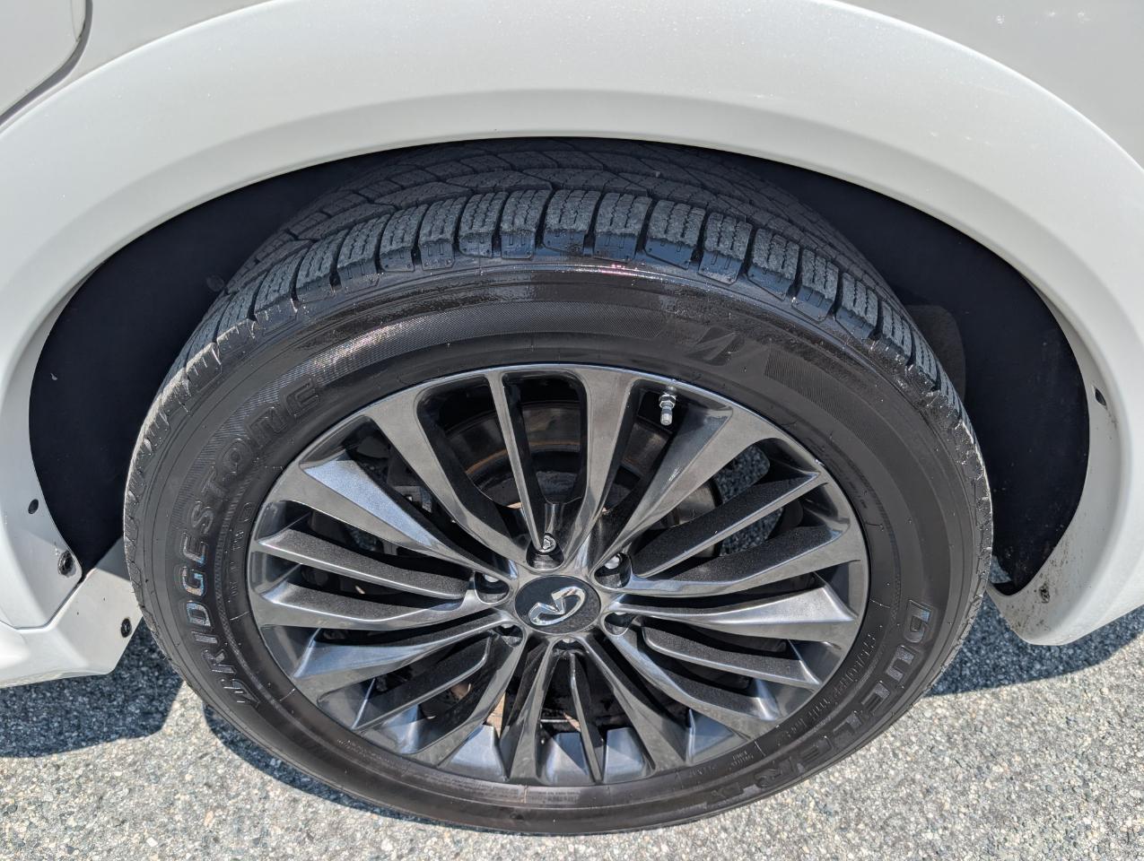 Infiniti QX80 LUXE 2020