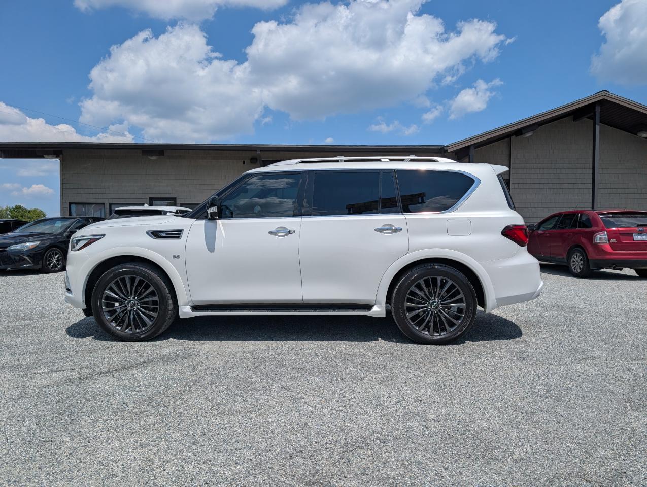 Infiniti QX80 LUXE 2020