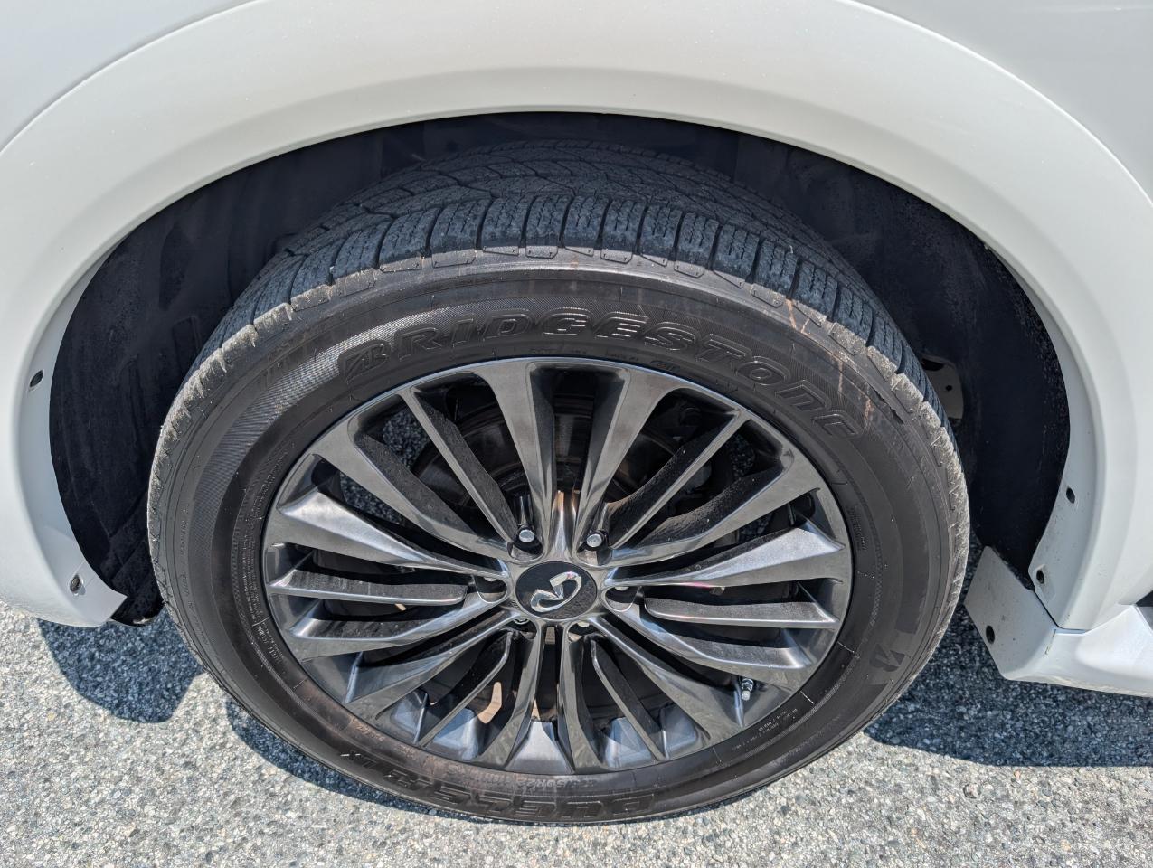 Infiniti QX80 LUXE 2020