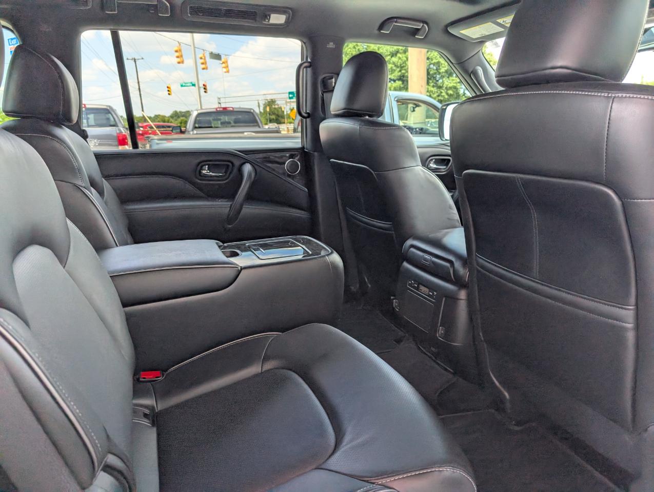 Infiniti QX80 LUXE 2020