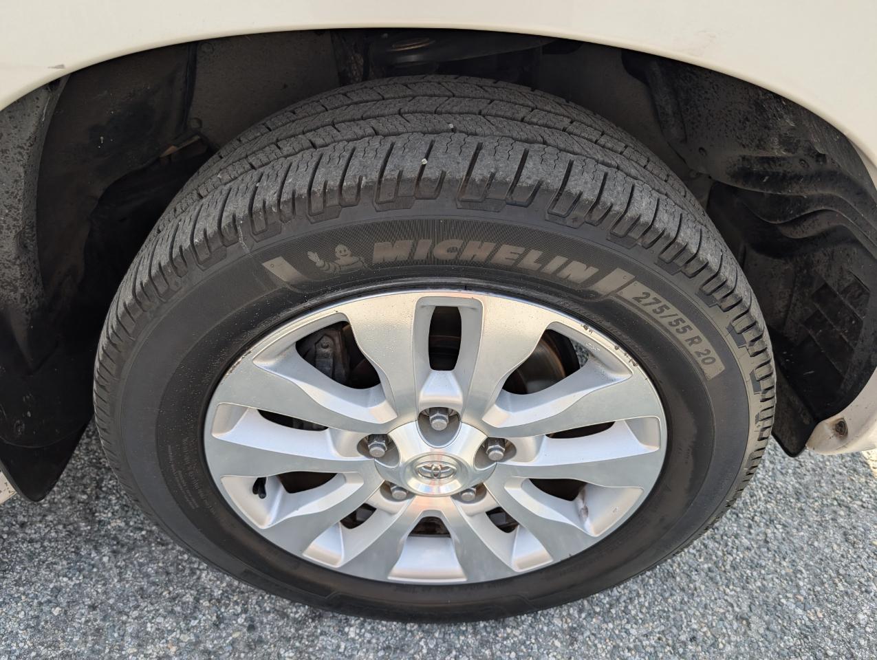Toyota Sequoia Platinum 2013