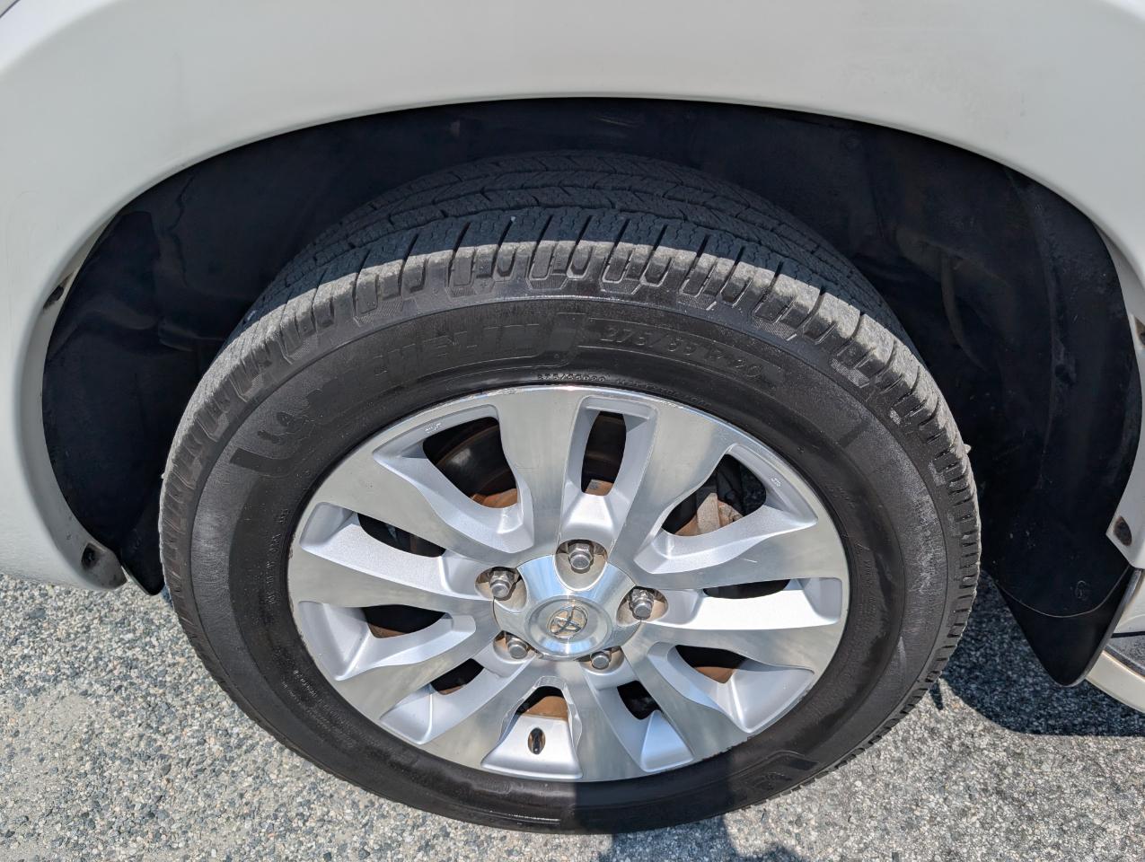 Toyota Sequoia Platinum 2013