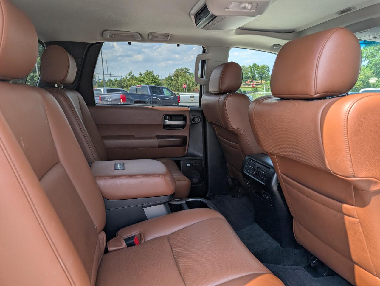 Toyota Sequoia Platinum 2013