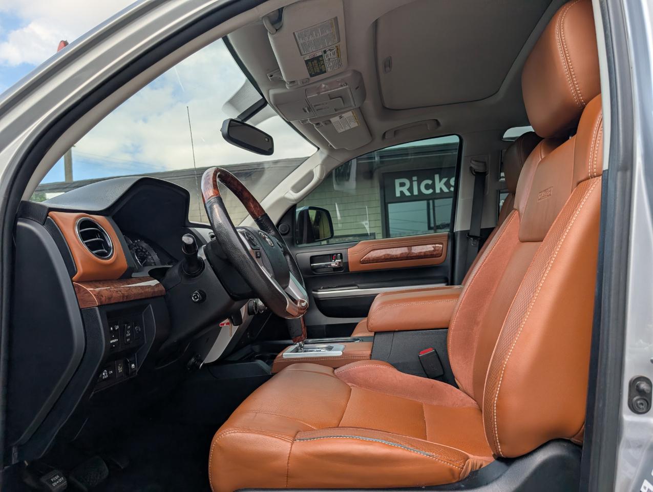 Toyota Tundra Platinum CrewMax 4WD 2014