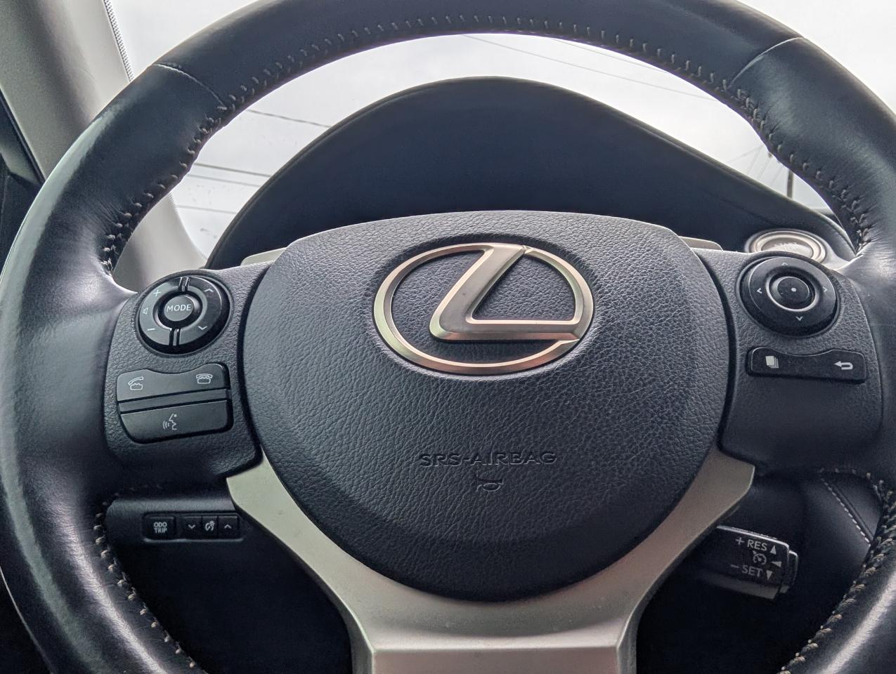 Lexus IS 350  2015