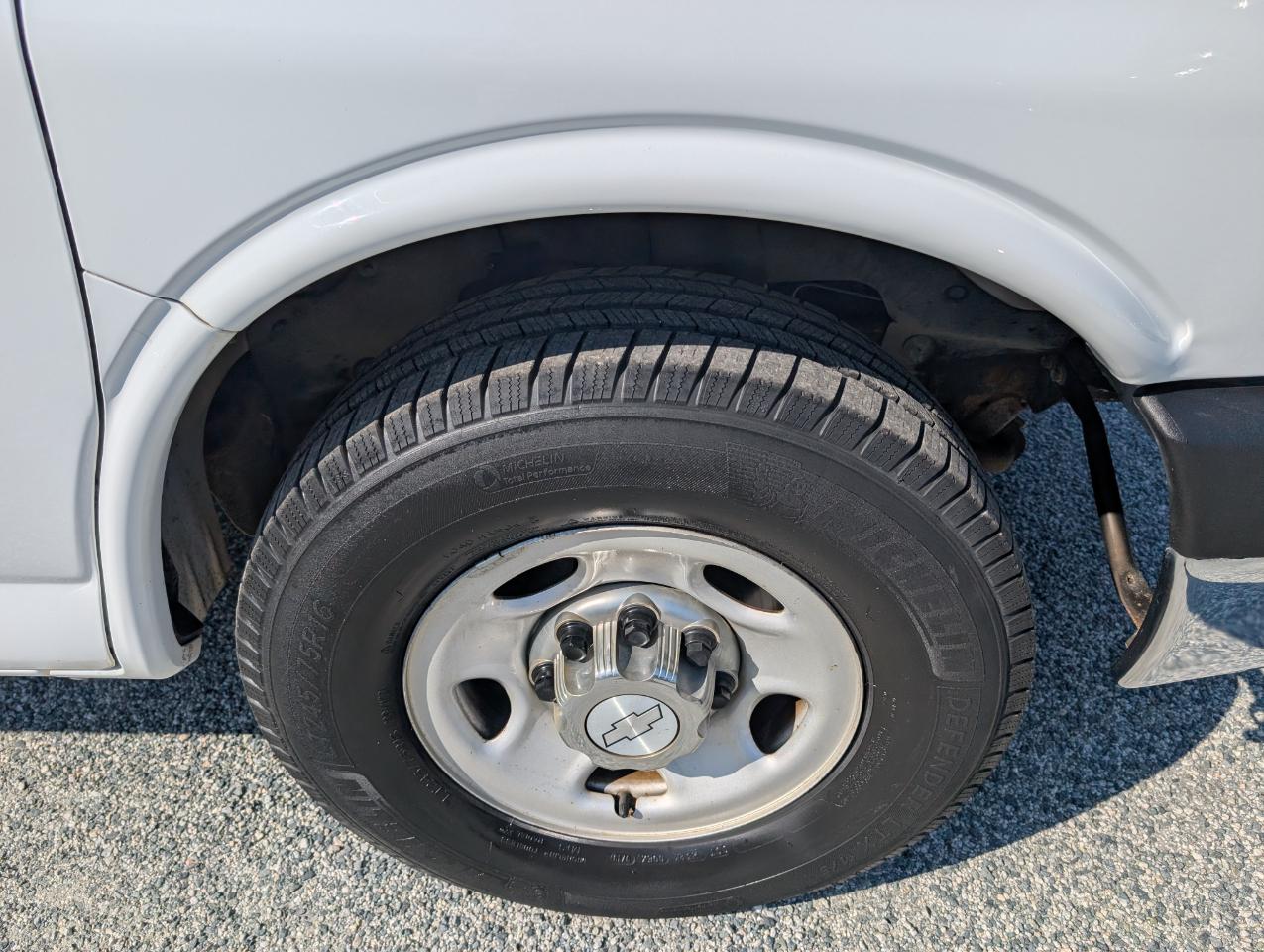 Chevrolet Express Passenger  2014