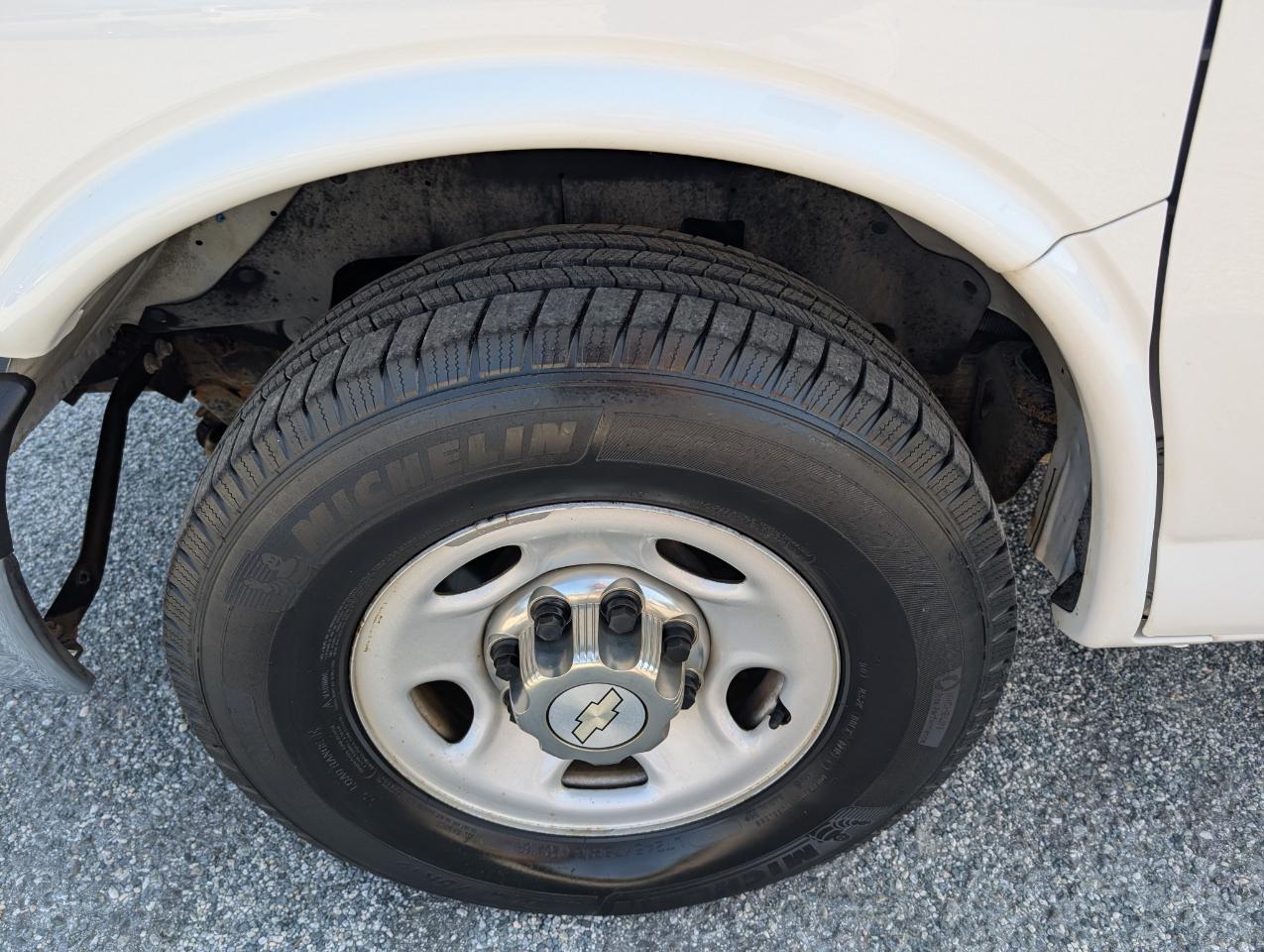 Chevrolet Express Passenger  2014