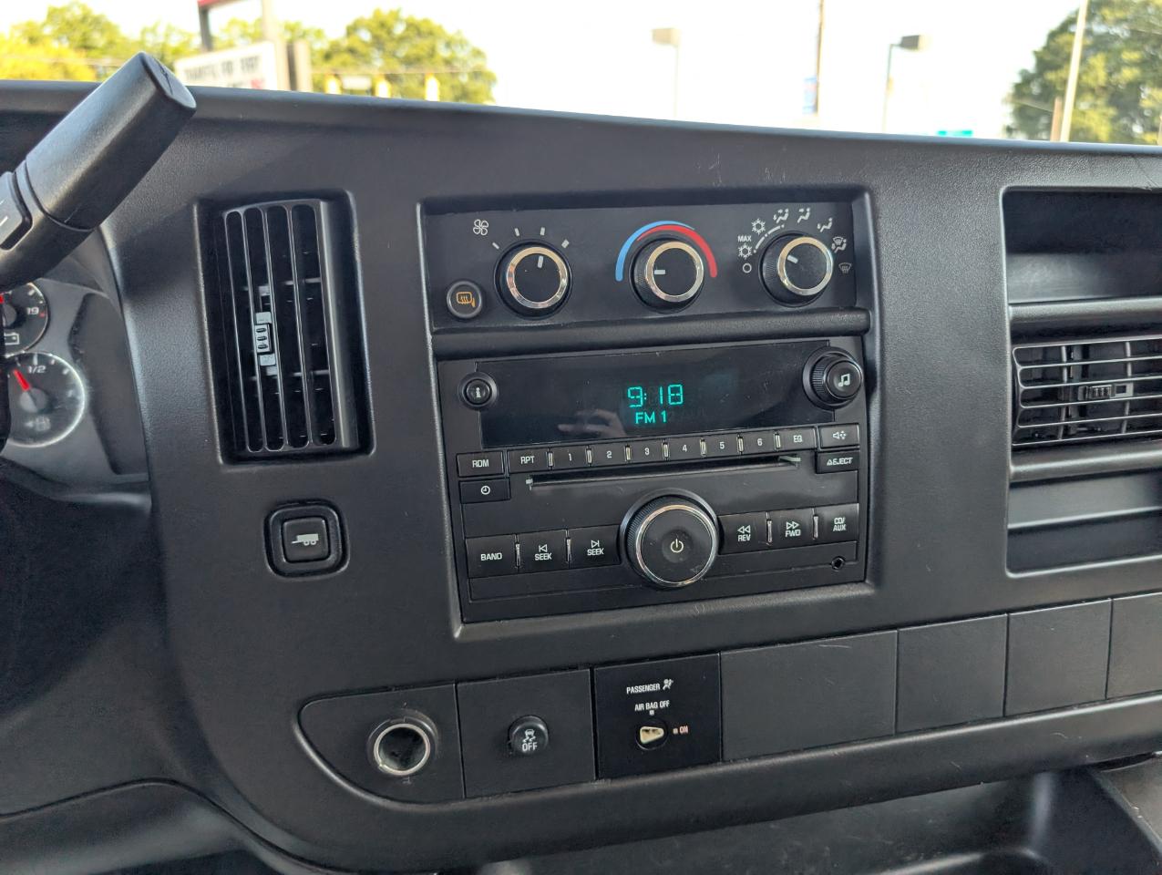 Chevrolet Express Passenger  2014
