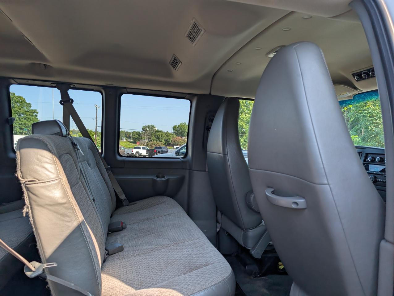 Chevrolet Express Passenger  2014