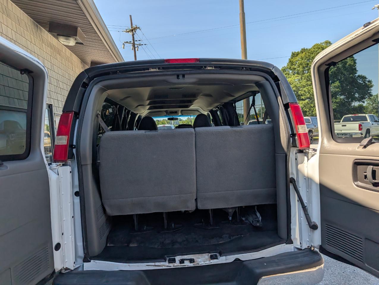 Chevrolet Express Passenger  2013