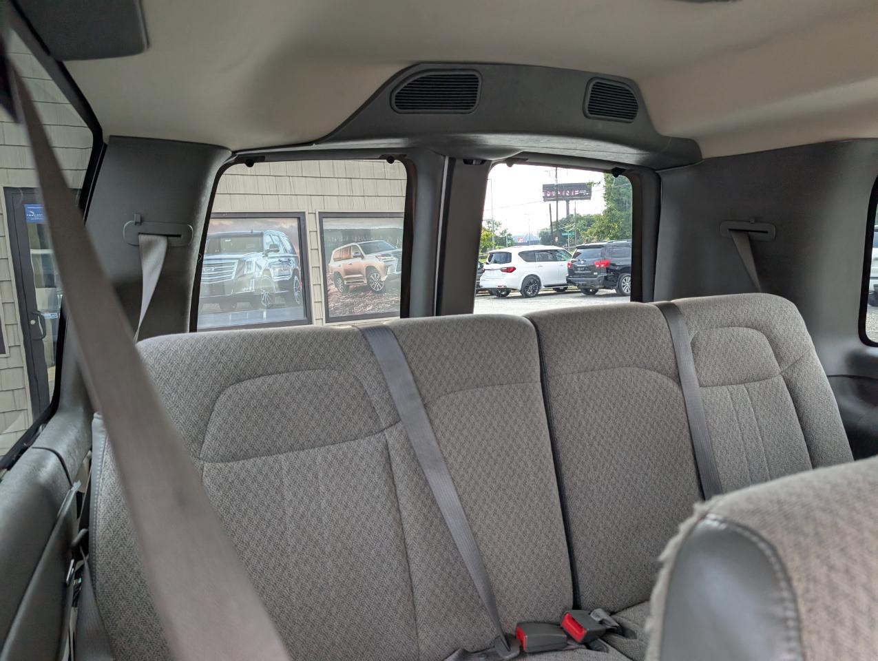 Chevrolet Express Passenger  2017