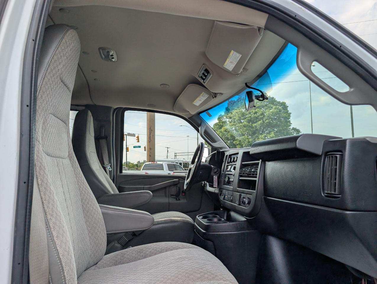 Chevrolet Express Passenger  2017