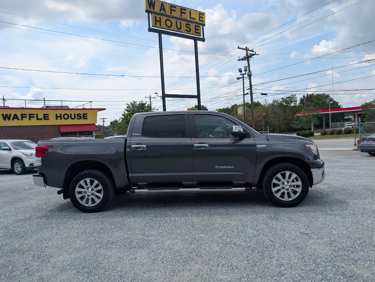 Toyota Tundra Limited CrewMax 4WD 2013