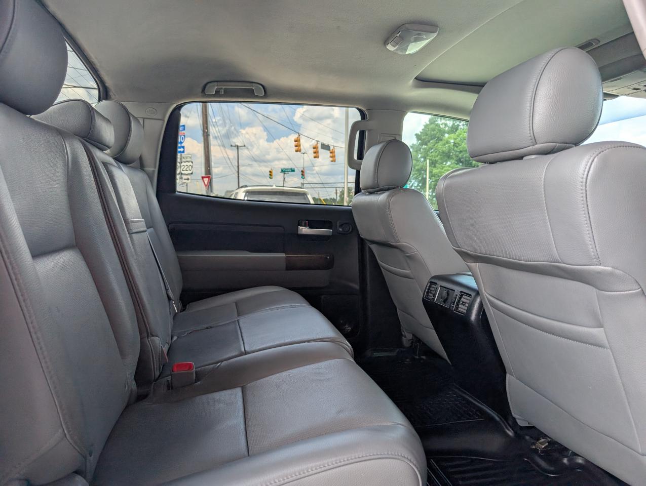 Toyota Tundra Limited CrewMax 4WD 2013