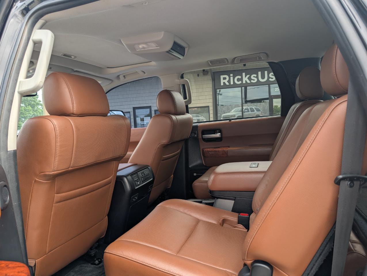 Toyota Sequoia  2018