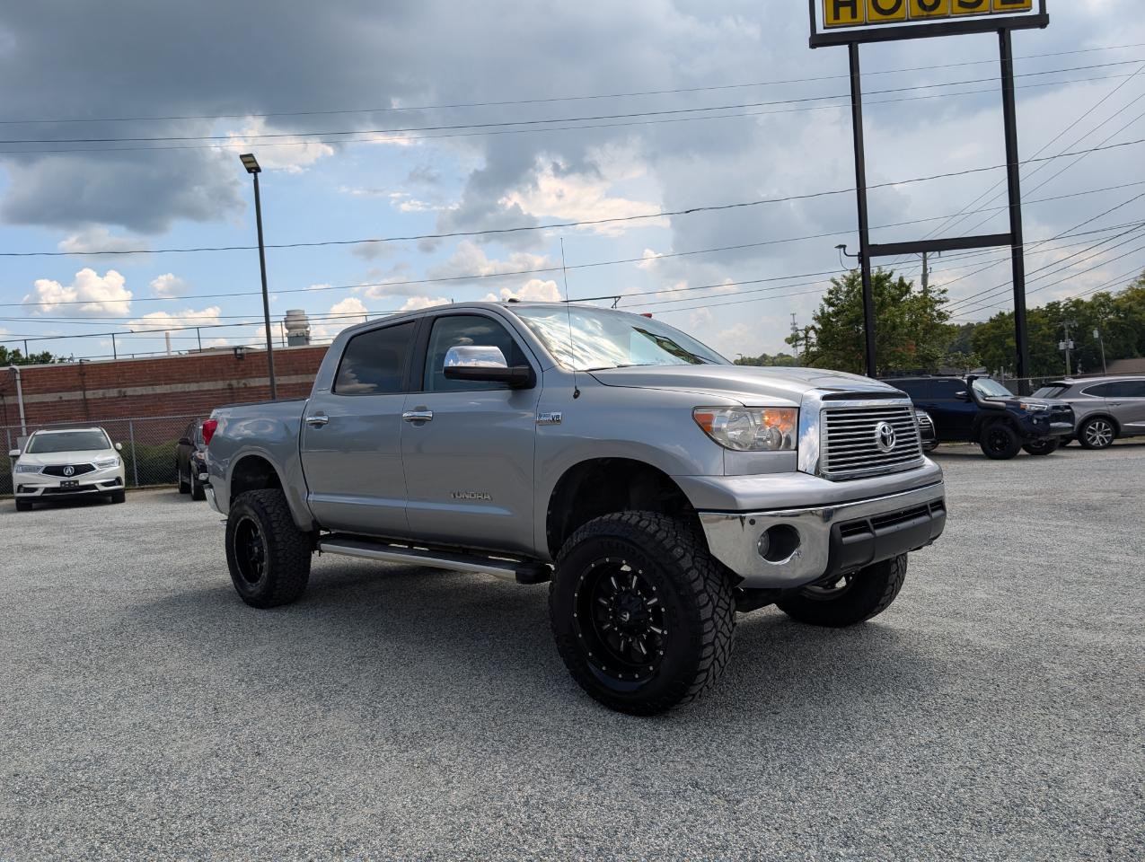 Toyota Tundra Limited CrewMax 4WD 2011