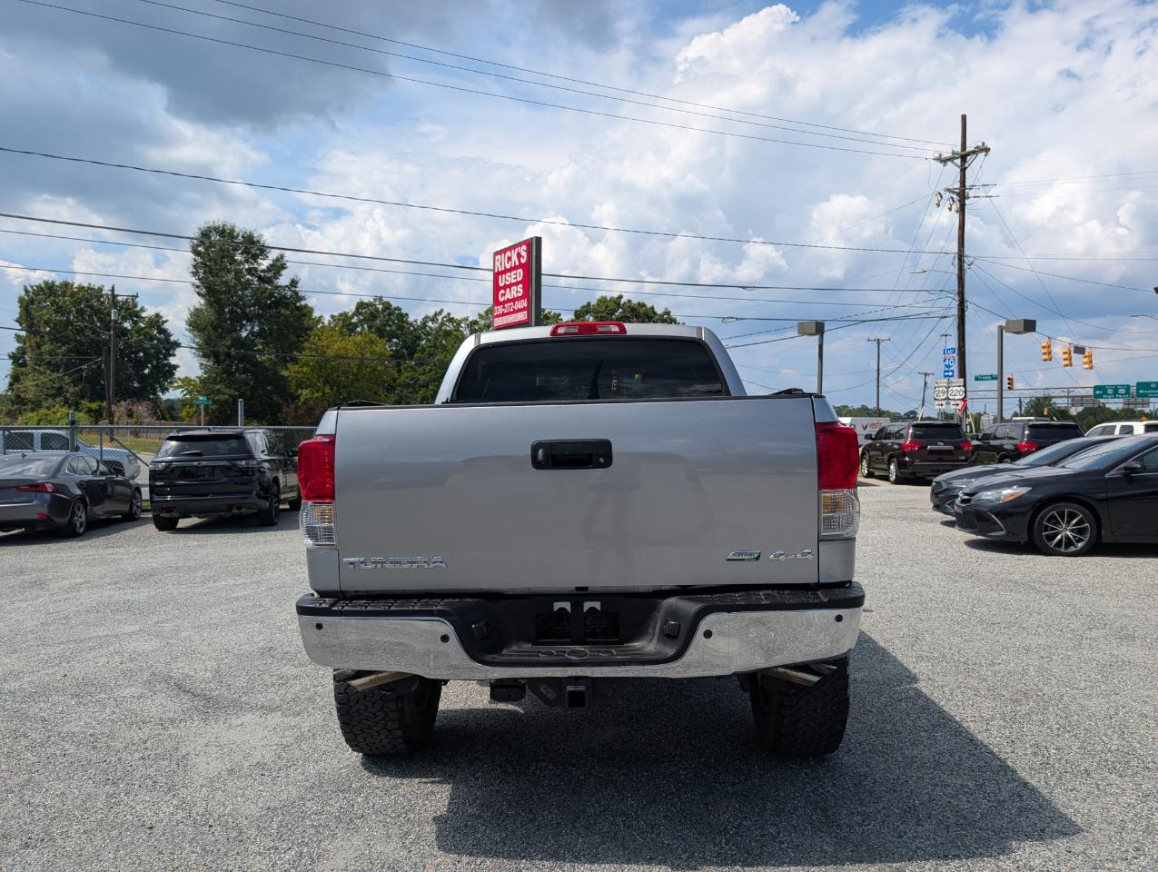 Toyota Tundra Limited CrewMax 4WD 2011