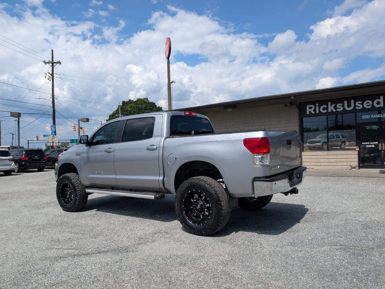 Toyota Tundra Limited CrewMax 4WD 2011