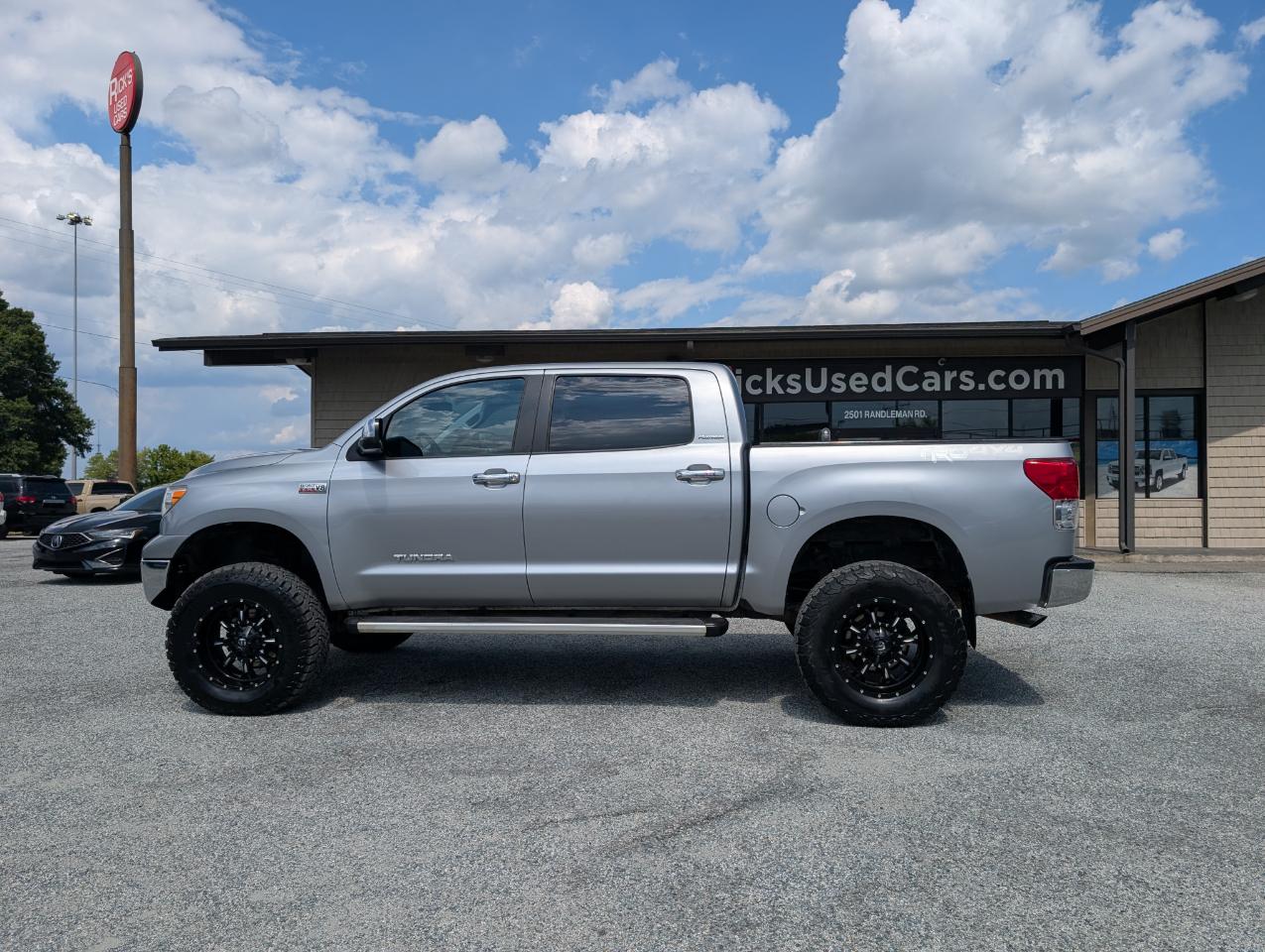 Toyota Tundra Limited CrewMax 4WD 2011