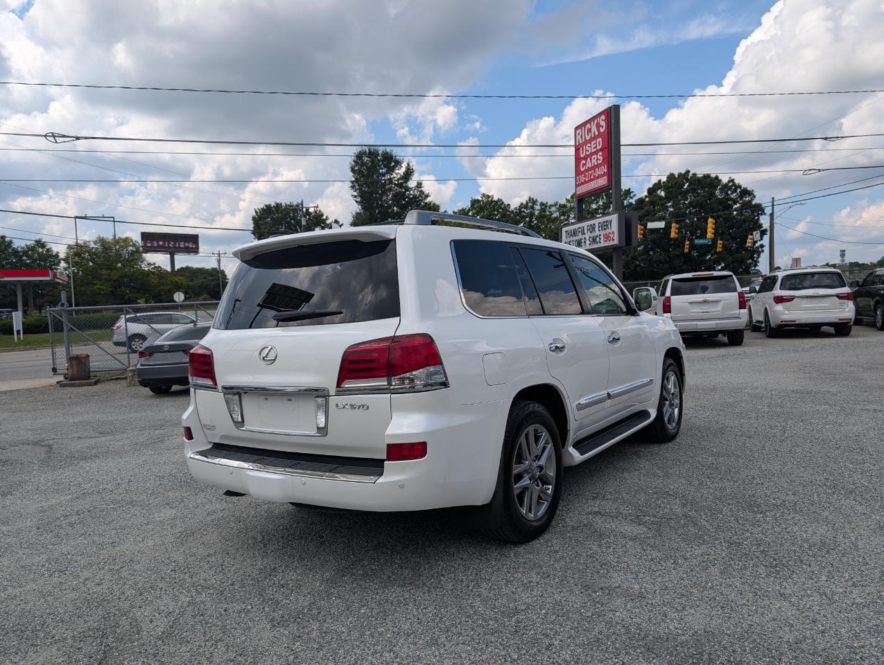 Lexus LX 570  2014
