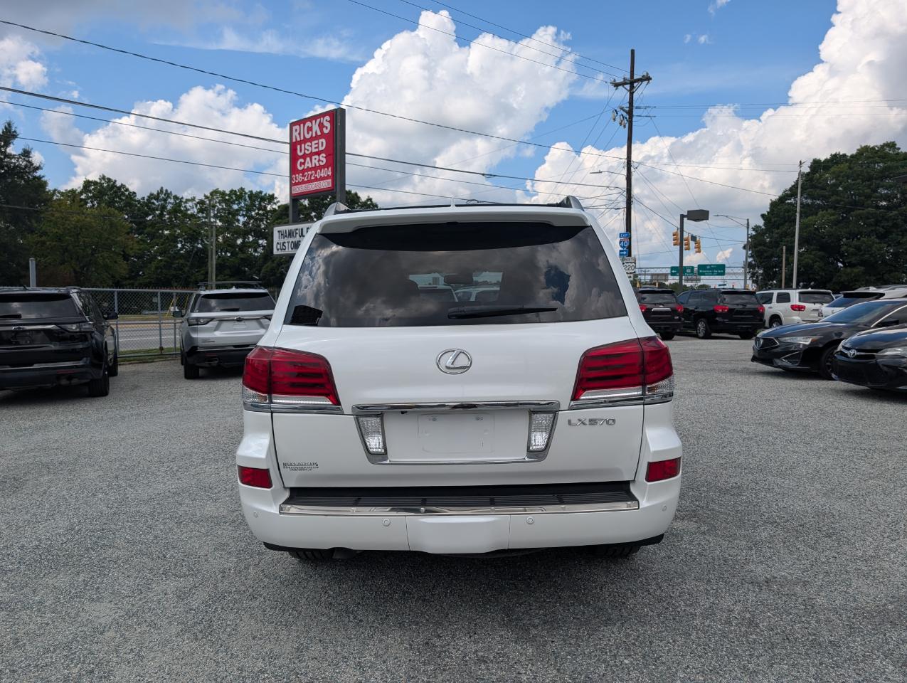 Lexus LX 570  2014