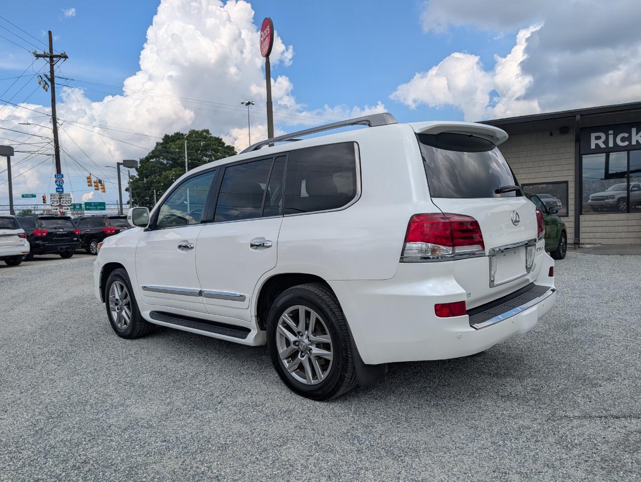 Lexus LX 570  2014