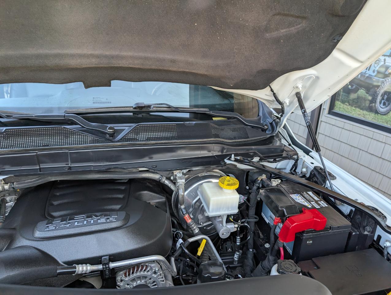 RAM 2500 Tradesman Crew Cab LWB 4WD 2024