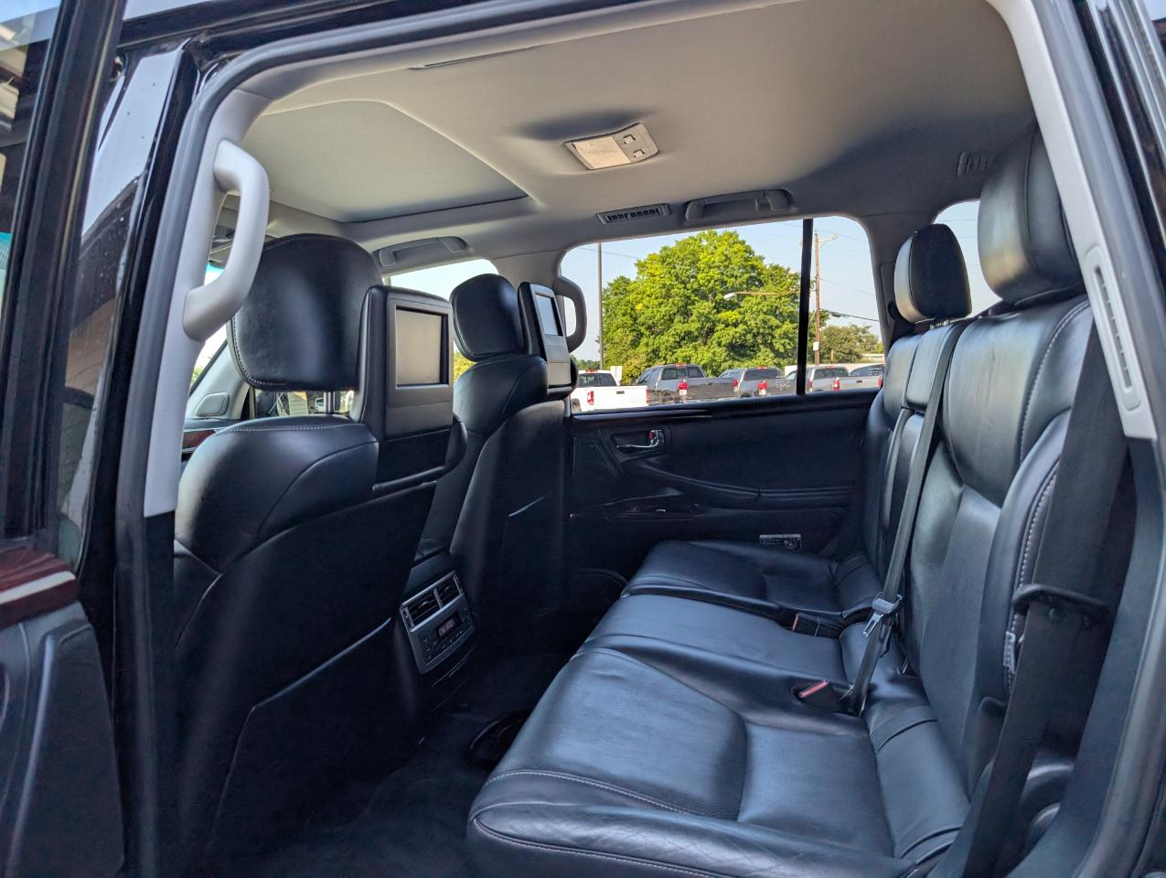 Lexus LX 570  2013