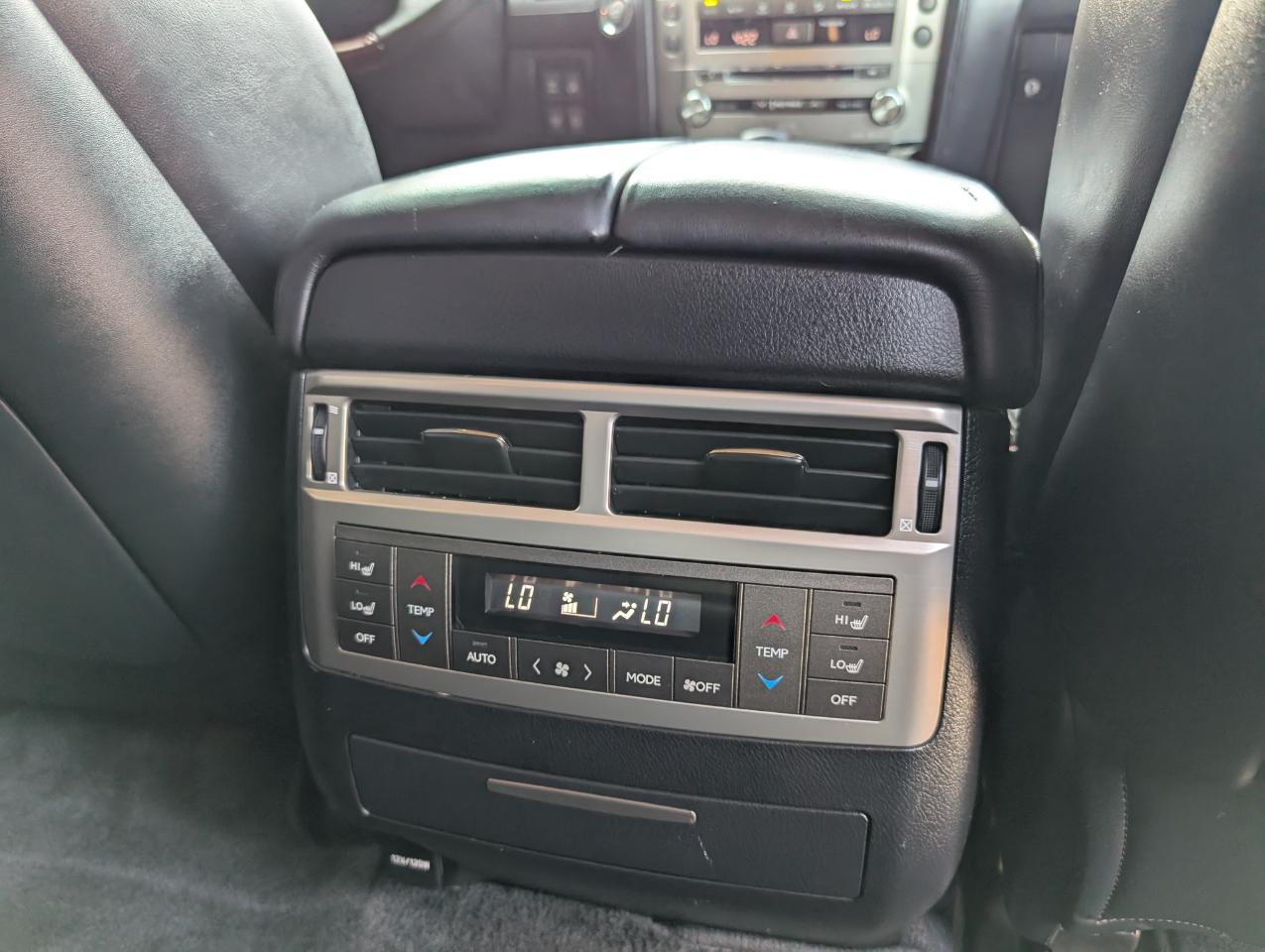 Lexus LX 570  2013