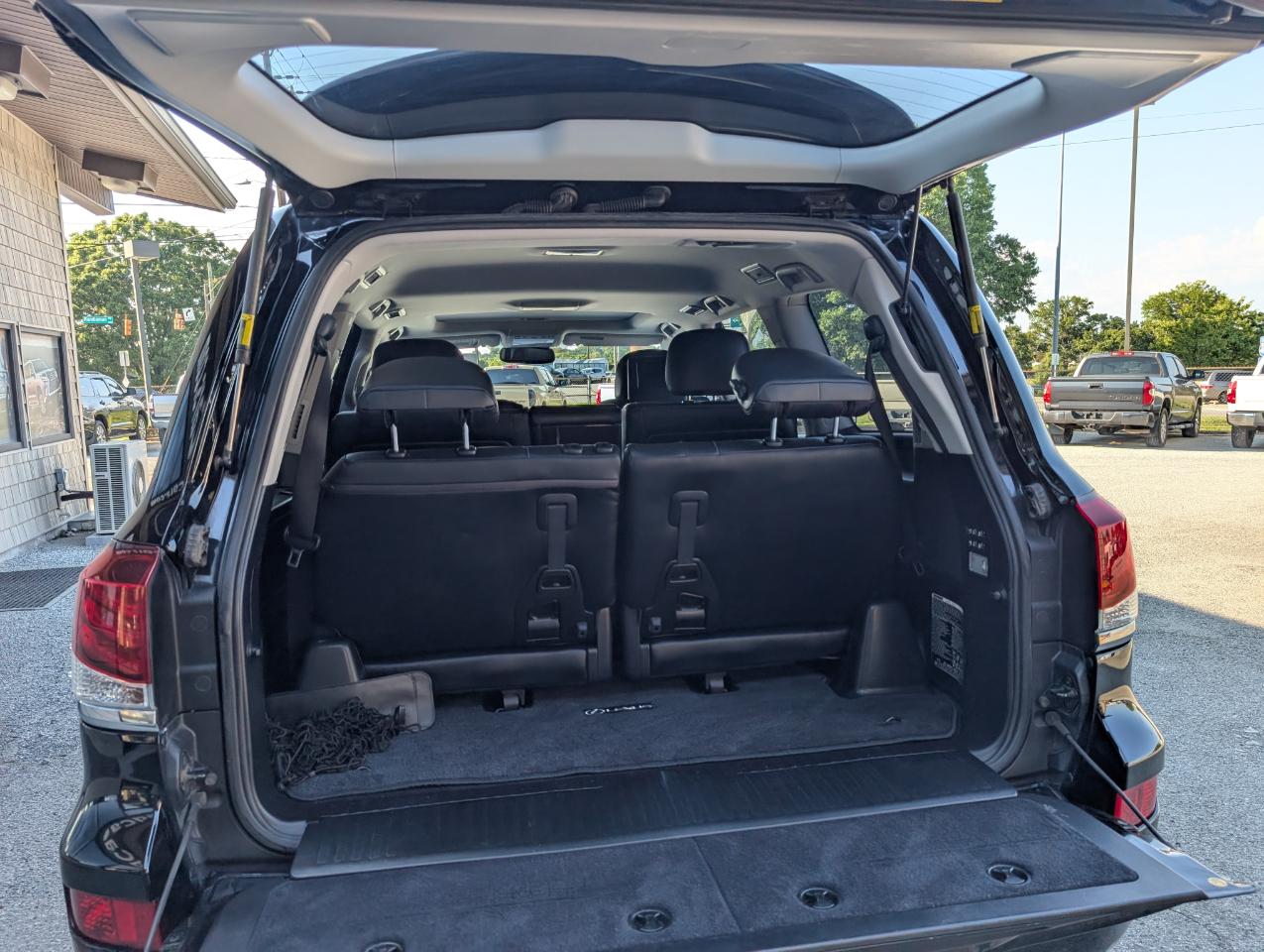 Lexus LX 570  2013