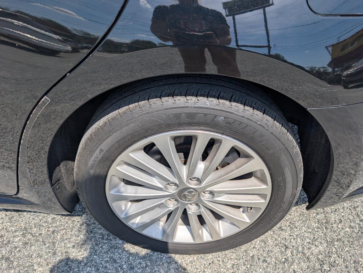 Toyota Avalon Hybrid XLE Touring 2014