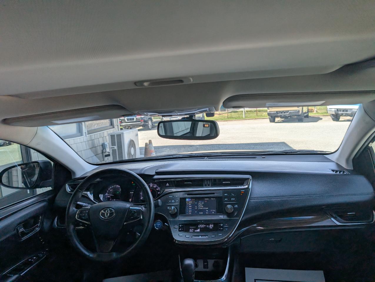 Toyota Avalon Hybrid XLE Touring 2014