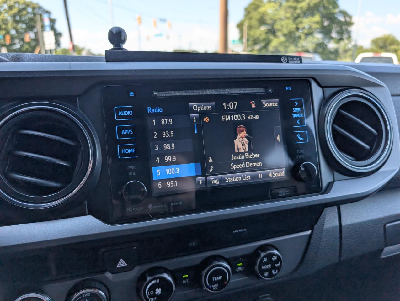 Toyota Tacoma  2018