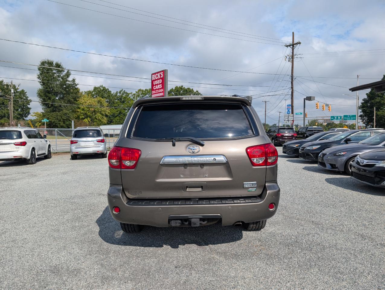 Toyota Sequoia Limited 4WD 2013