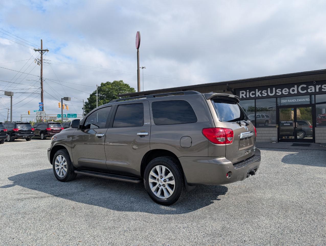 Toyota Sequoia Limited 4WD 2013