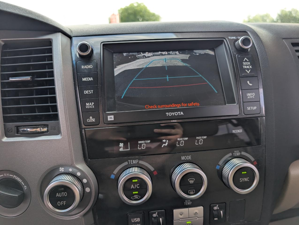 Toyota Sequoia Limited 4WD 2013
