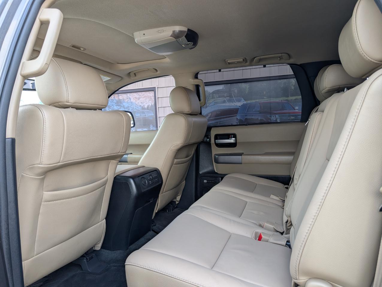 Toyota Sequoia Limited 4WD 2013
