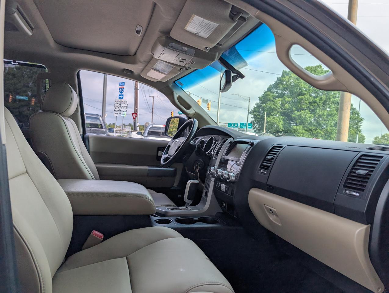 Toyota Sequoia Limited 4WD 2013