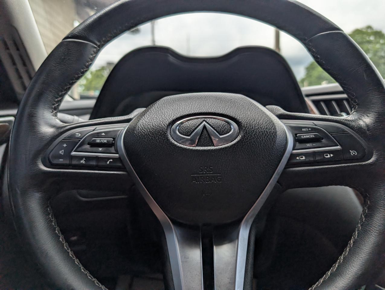 Infiniti Q50 3.0t LUXE 2018
