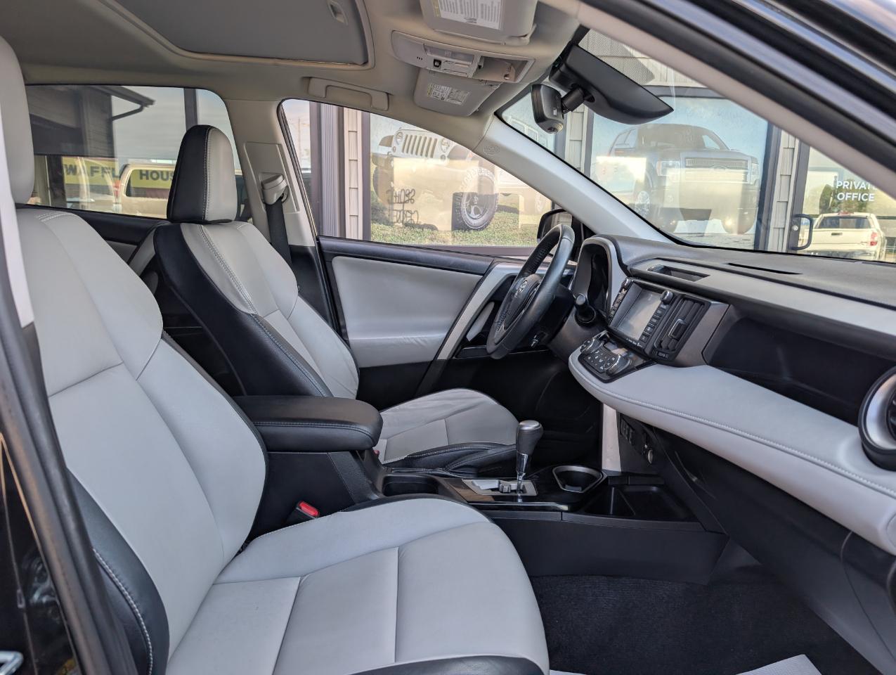 Toyota RAV4 Limited 2017